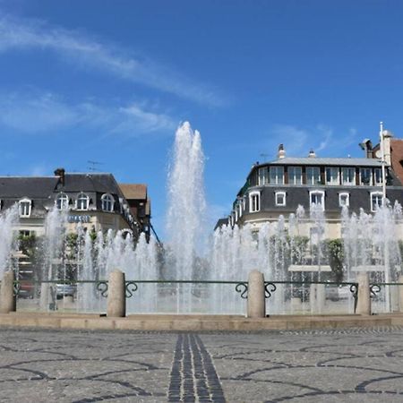 Appartement, Place Morny. Deauville Dış mekan fotoğraf