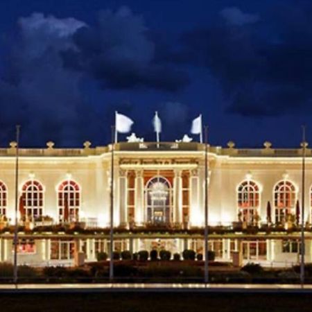 Appartement, Place Morny. Deauville Dış mekan fotoğraf
