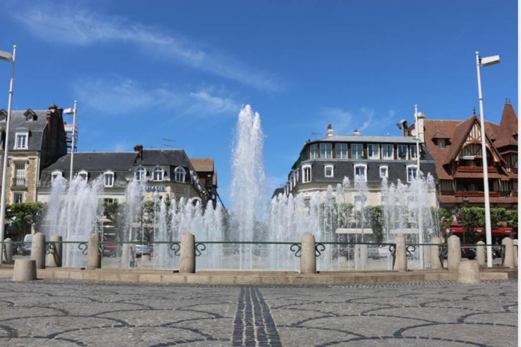 Appartement, Place Morny. Deauville Dış mekan fotoğraf